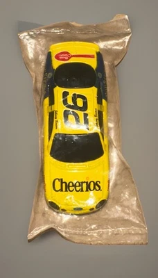 复古 198 金牛座 NASCAR 压铸汽车 #26 Johnny Benson Racing Cheerios — 第 1/4 张图片
