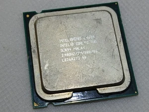 ✔️ INTEL CORE 2 DUO E4600 @ 2.40GHz LGA775 SLA94 - UK SELLER - Picture 1 of 2