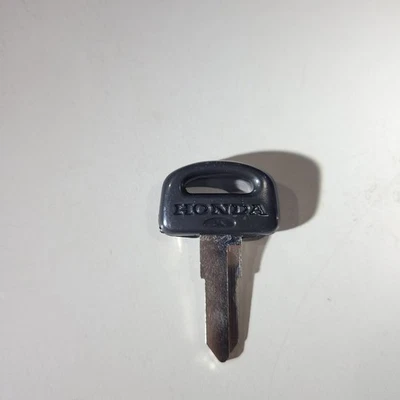 Chave de motocicleta Honda MB5 MB50 1982 em branco - Imagem 1 de 4