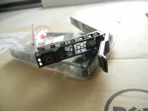 Dell 8FKXC 2.5" SATA SAS Tray Caddy R720 R710 R610 R720xd r7330 r730xd - Photo 1/2