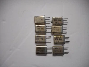 Gruppe von (8) Kristallen aus einem RCA Modell 16S300 Drei Band 8-Kanal Scanner. Gebraucht - Bild 1 von 5