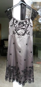 A Beautiful size 10 Ladies Black and Grey Evening dress by Pearce Honda - Picture 1 of 3