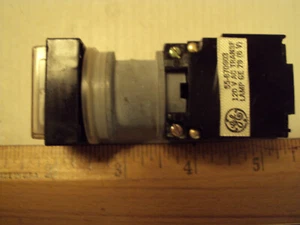 GE CR104MC2322 white lens indicator light, oiltite transformer type 120v 60/50hz - Picture 1 of 2