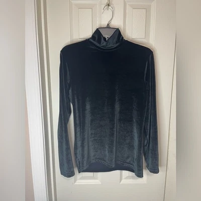 Camisa de bruja Liz & Co. negra caprichosa de terciopelo forrada con cuello falso mediana Foto 1 de 4