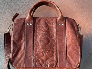 Vintage Fossil Brown Leather Laptop/ iPad Bag. Like New. Has Strap & Handles - Picture 1 of 14