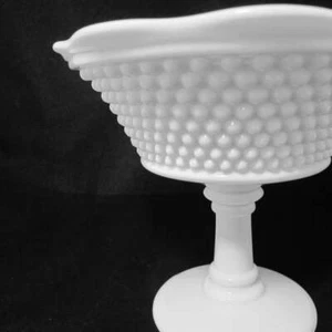 Plato de caramelos Hobnail en una caja de pedestal 7 - Imagen 1 de 2