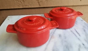 COVERED BAKEWARE CONDIMENT PAIR 2 FONTIGNAC DEPUIS 1926 RED ENAMEL PORCELAIN 4" - Picture 1 of 7