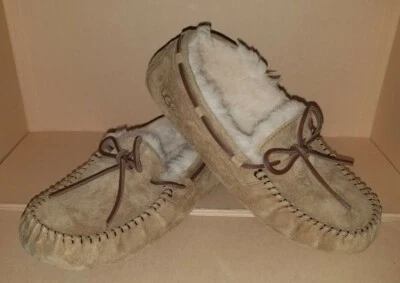 UGG Dakota 栗色莫卡辛拖鞋 5612 女式 6 码全新 — 第 1/4 张图片
