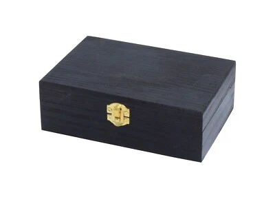 Caja de recuerdo de madera negra con cierre dorado - Estuche de almacenamiento pintado de 6′′ × 4′′ × 2′′ Foto 1 de 4