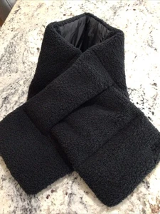 UGG Damen Pass Through Sherpa Schal - SCHWARZ weiches Fleece Winter Halstuch Neu mit Etikett - Bild 1 von 4