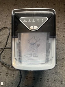 Ice Maker Machine - Picture 1 of 4