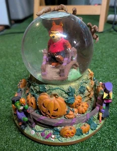 Winnie The Pooh Halloween Snow Globe Tested Working Old Stock - Picture 1 of 5