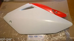 2005 CRF 250 NEU Original Honda weiß/rot linke Seitenverkleidung Verkleidung 83610-KRN-730 - Bild 1 von 8