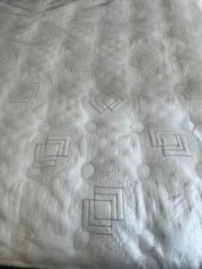 King Aireloom Pacific Park Medium Mattress - Picture 1 of 4