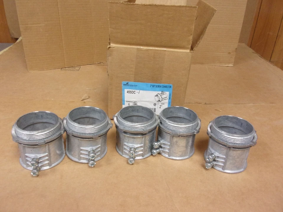 Cooper Crouse Hinds 455DC 2" Juego Tornillo Macho Adaptador Conector Caja De 5 Foto 1 de 4