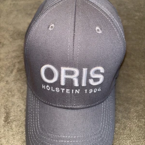 Oris Holstein 1904 Luxury Watches Fitted Stretch Baseball Cap Mütze - Grau - L/XL - Bild 1 von 4