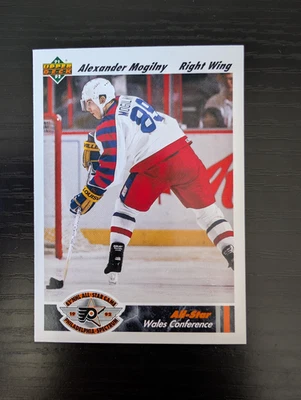 1991-92 Upper Deck Hockey Alexander Mogilny #618 Buffalo Sabres - Image 1 of 2