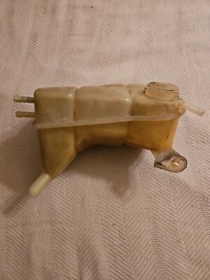 DEPÓSITO DE REFRIGERANTE DE MOTOR OEM PARA MERCURY COUGAR 1999-2001 2,5 L V6 BLANCO CON TAPA Foto 1 de 3