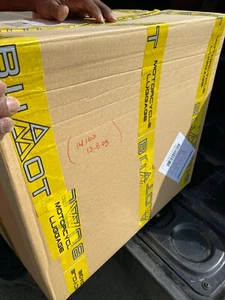 Motorcycle Luggage Bumot. 16 1/2 X￼ 17 Inches And 3/4 X 7“ 7/8￼ - Bild 1 von 13