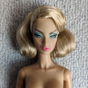 Integrity Toys Puppe nur gewelltes Haar - Bild 1 von 5