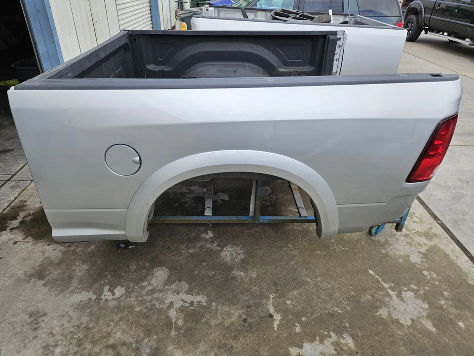 Dodge Ram 2500 3500 2010-2018 6,7 mega cabina platón corto caja Foto 1 de 4