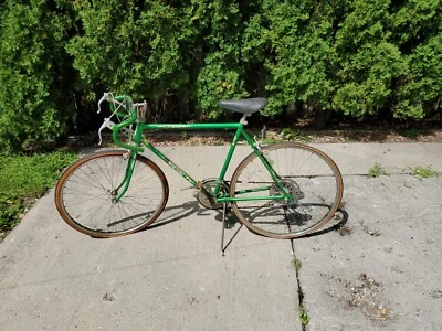 1972 Schwinn Varsity bicicleta 10 velocidades para peças ou restauração - Imagem 1 de 4