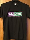 WDRQ - 93.1 (Detroit Radio).  Czarna koszula.  M.