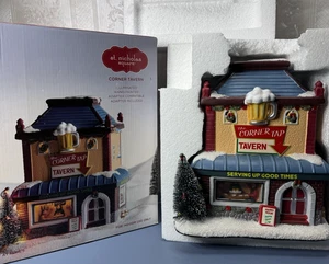St Nicholas Square Corner Tavern 2024 Navidad Village Decoración IOB con espuma - Imagen 1 de 24