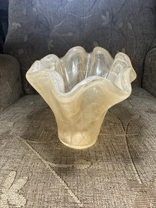 Vintage - Italian Murano Style Shell Shaped Glass Vase - Picture 1 of 3