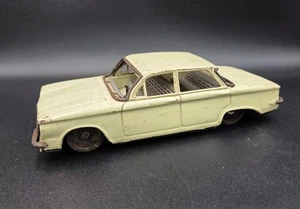 Coche modelo Chevrolet Corvair vintage de acero fundido a presión hecho en Japón - USADO - Imagen 1 de 9