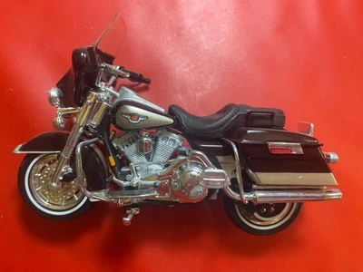 MAISTO 1:18 Modellino Moto HARLEY DAVIDSON ROAD KING Nero ruote in gomma - Immagine 1 di 4