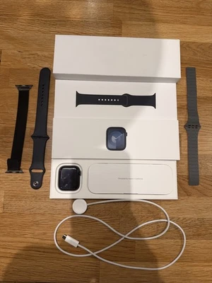 Apple Watch Series 9 45mm Aluminum - Sport Band - Midnight, M/L (GPS + Cellular) - Image 1 of 4
