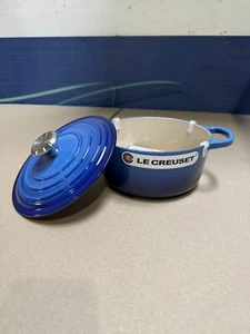 Le Creuset 18cm Signature Enamelled Cast Iron Round Casserole with Lid, Azure - Picture 1 of 3