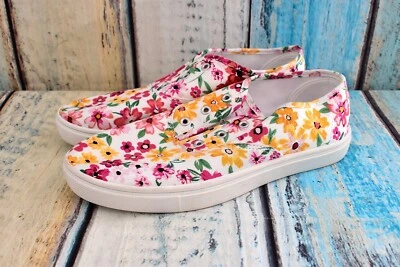 Women's Rocket Dog Slip on Sneaker Size 5.5 White Floral Low Top NWOB - Imagem 1 de 4