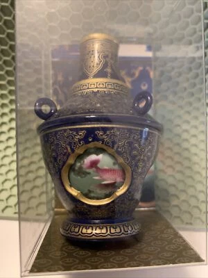 "Reproducción de 3"" de jarrón giratorio con pez nadador dinastía Qing" Foto 1 de 4