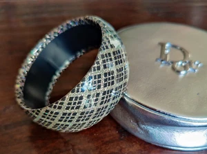 Woman's Fashion Bracelet Black Silver Metallic Diamond Pattern Cuff Bangle - Bild 1 von 4
