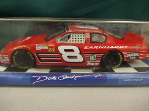 Action Winner's Circle 8 Dale Earnhardt Jr Monte Carlo Die Cast Model Car 1:24 - Picture 1 of 11