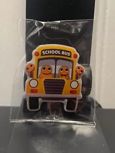 Amazon Peccy Pin -SCHOOL BUS- (FREE SHIPPING) (NEW) - Picture 1 of 1