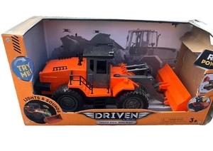 Medium Toy Construction front End Loader - Picture 1 of 8