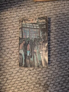 A Handful of Thieves By Nina Bawden 1971 Paperback - Bild 1 von 9