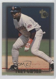1995 Topps Embossed Tony Gwynn #6 HOF