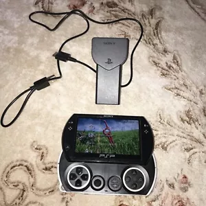 Sony PSP Go Console (nera) - Foto 1 di 7