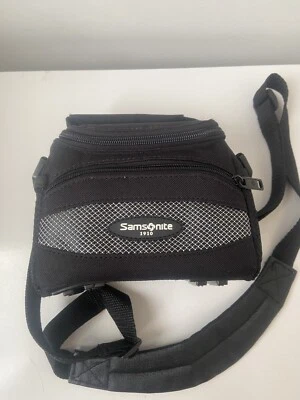 Samsonite 1910 Black Padded Camera Case / Bag Walking Sight Seeing Holiday - Image 1 of 4
