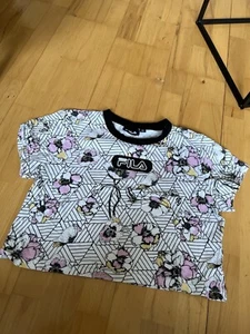 FILA T Shirt Damen Gr XS Blumen Schwarz Weiß Pink Gelb Cropped 🤍🩷🖤 - Bild 1 von 2