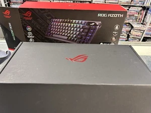 ASUS ROG Azoth M701 75% Wireless Gaming Keyboard, OLED Display - Afbeelding 1 van 8