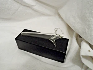 Delicate Glass Horn Shape Posy Vase. Vgc. 10cm long x 2.5cm high - Picture 1 of 3