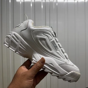 Autentico FILA DISRUPTOR® (Uomo UK 11,5 EUR 46) Running Training Cardio/Bianco - Foto 1 di 5