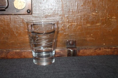 Nespresso Glas Wasserglas Glas Muster Design 120 ml - Bild 1 von 4