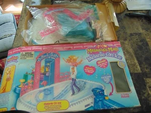 1997 CAP Toys Melanie's Mall Melanie on Ice 5407 Opened Box - Picture 1 of 3
