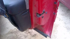 1994 Pontiac Grand Am Passenger Right Front Door Latch With Rods/cables Assembly - Picture 1 of 7